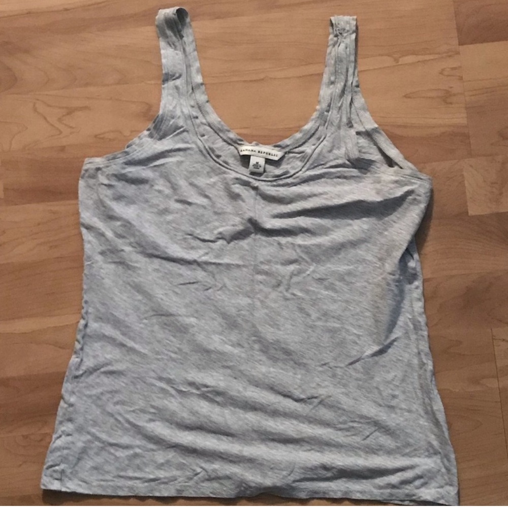 Banana Republic Gray Scoop Neck Tank Top M Basic Stretch Layering Essential